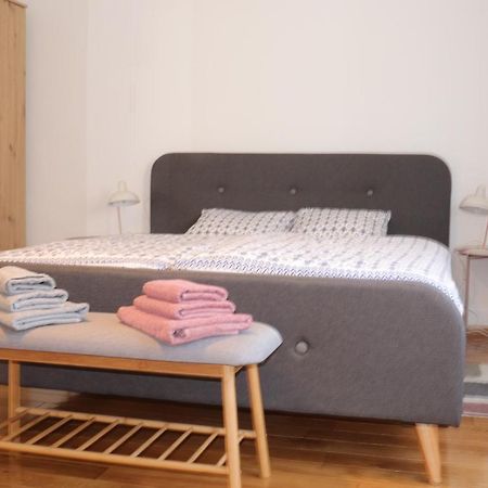 Angela Apartment Zagreb Bagian luar foto