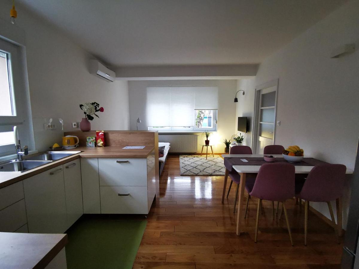 Angela Apartment Zagreb Bagian luar foto