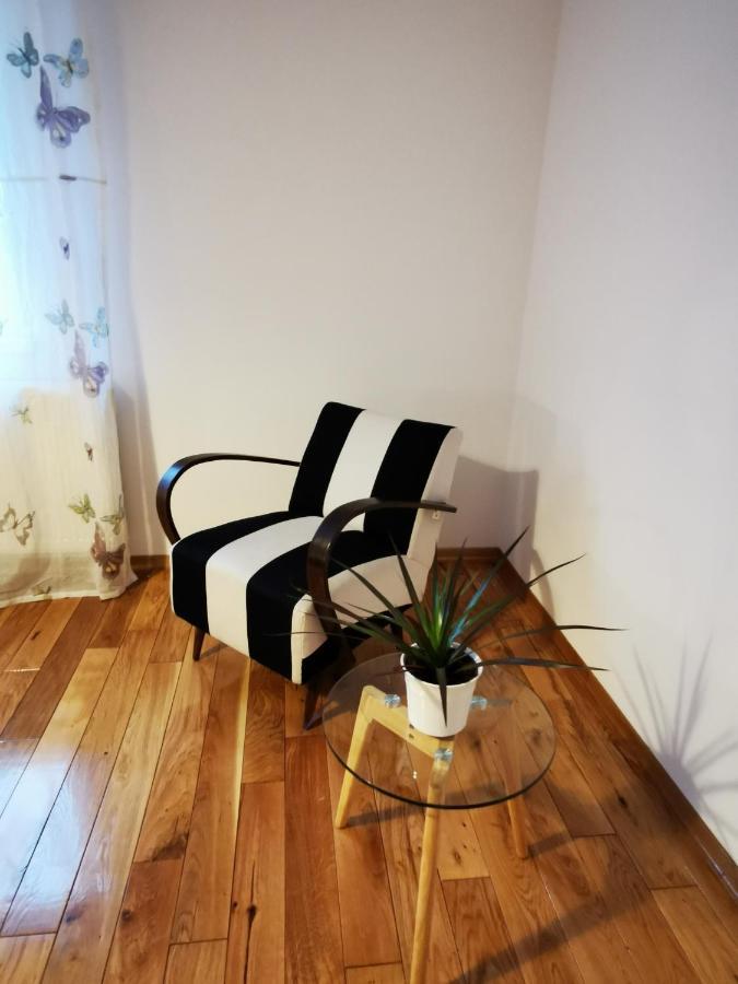 Angela Apartment Zagreb Bagian luar foto
