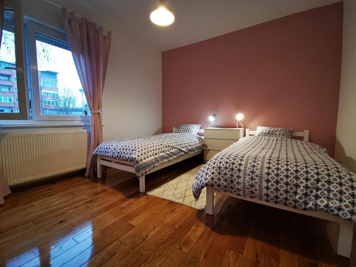 Angela Apartment Zagreb Bagian luar foto